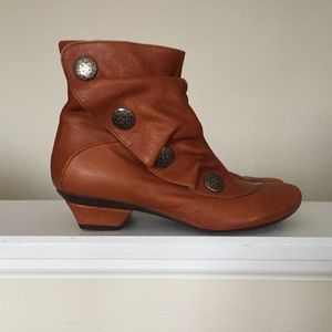 Eric Michael Leather Ankle Boots Sz 37